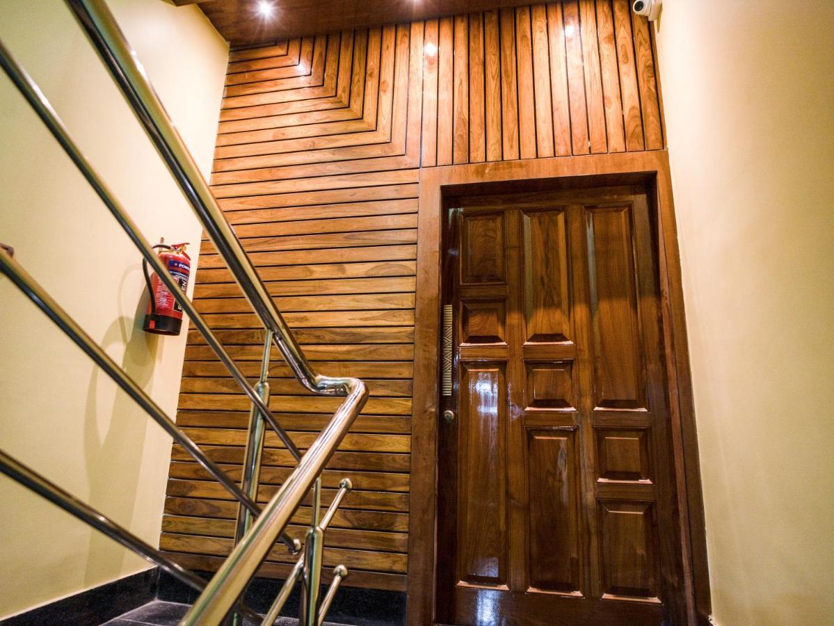 Oasis Inn Baharampur Exterior photo